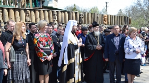 Глава УГКЦ Святослав і Блаженніший Любомир у заповіднику Тараса Шевченка посадили іменні дуби Глава УГКЦ Святослав і Блаженніший Любомир у заповіднику Тараса Шевченка посадили іменні дуби